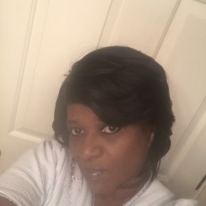 Meet your Posher, Brenda